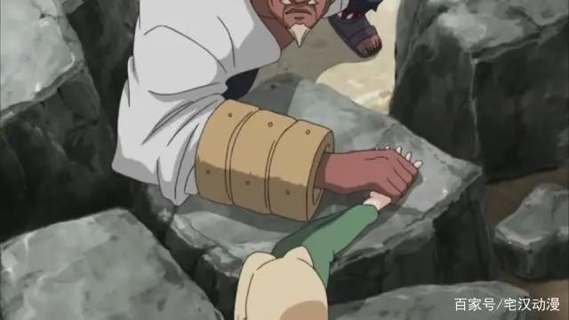 影级之间较量扳手腕，眼看纲手要赢了，谁知雷影毫无绅士风度！