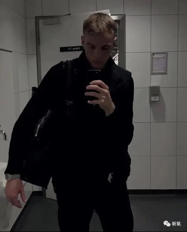 他是首位拥有Z世代时尚明星所有必须气质的人？