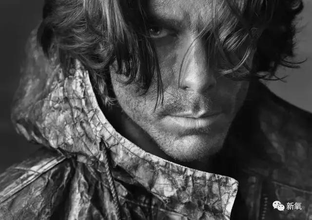 他是首位拥有Z世代时尚明星所有必须气质的人？