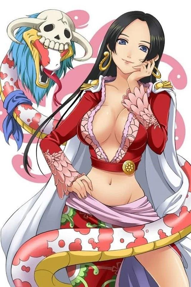 海贼王:路飞最爱的女角色,女帝才第三