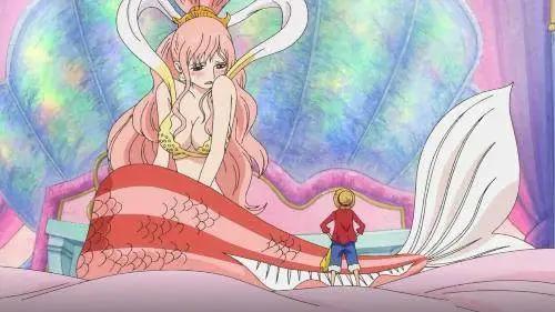 海贼王：路飞最爱的女角色，女帝才第三