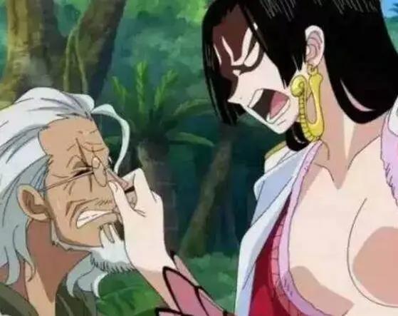 海贼王最凶险五位女人排名,大妈第三,女帝垫底