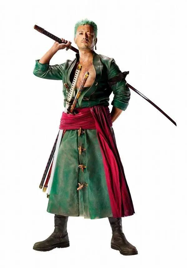 《海贼王》真人版来袭，娜美性感，索隆变成了油腻大叔。