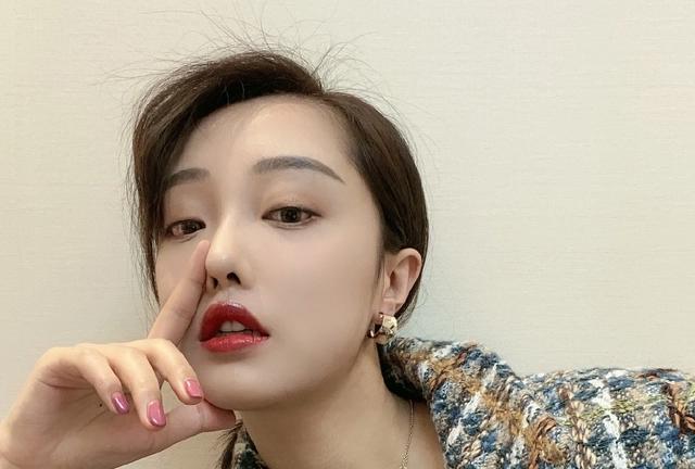 网红娜美回应“逆徒事件”，离开是因利益分配不均，坦言甘愿赔款
