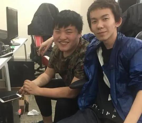 《英雄联盟》前任RNGAD选手娜美想要重返舞台？