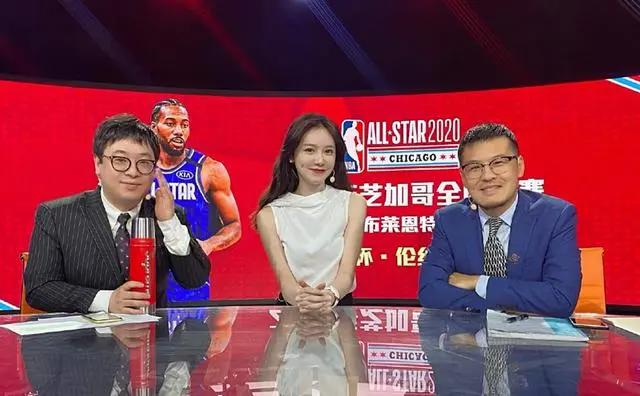 NBA最美女主持美娜，私服搭配暴露真实身材，细腰吸引眼球