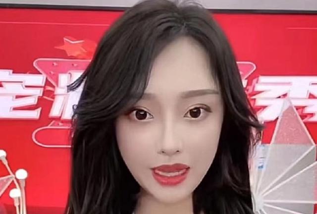 网红娜美跳槽外站首秀，广东雨神到场助阵，官方为其设计专属礼物