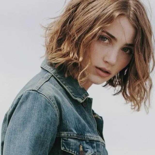 真人版《海贼王》女一号娜美｜EmilyRudd图集