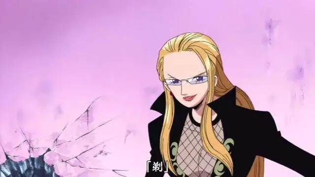 海贼王娜美是专业的美女克星，替草帽团解决了N多女性对手！