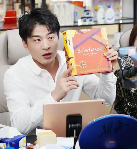 娜美跳槽首秀大获成功，隔空感谢辛巴教导，一哥喊话：别让她倒流