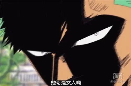 海贼王，索隆三次拥美女入怀，但最后一次的动作暴露了他的真爱