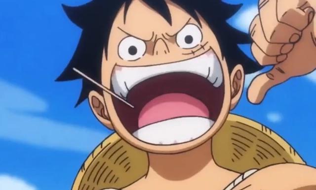 海贼王：索隆曾和鹰眼死斗，眼睛受伤是被逼无奈，实力已超过路飞