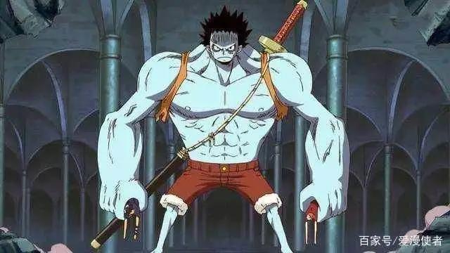 海贼王：路飞罕见4次用刀，1次比鹰眼帅，1次比雨之希留强