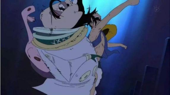 海贼王：路飞10大霸气瞬间，这才是真正的王者！少年终将为王！