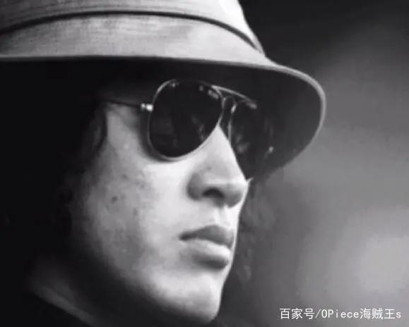 “海贼王”由海军大将到海贼，青雉为何实现这猝不及防的转身？