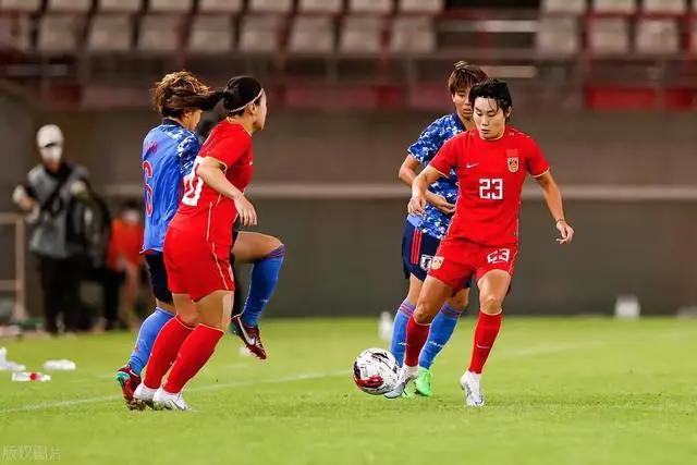 0-0！中国女足被日本女足“按在地上摩擦”，全场仅一脚射门！