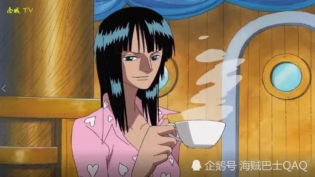 两年前和两年后的罗宾，这应该是整容了