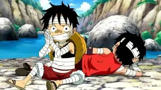 《海贼王》“听好了，路飞，我是绝对不会死的”因为还有你这个笨弟弟在！