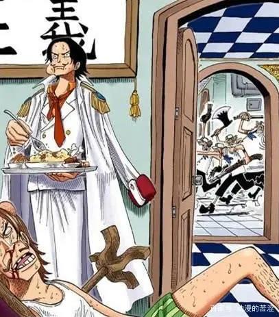 火拳艾斯唯一一次穿上海军制服，网友：终于实现了卡普一生的梦想