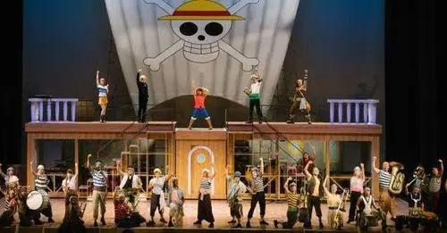 海贼王的音乐会香克斯和米霍克,少年时代路飞的角色画像披露