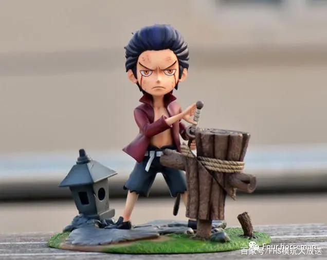 模玩图鉴*海贼王*鹰眼*乔拉可尔·米霍克