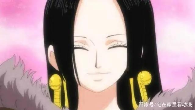 海贼王：荒岛历险时你会带下面哪个美女？我肯定选第二个了！