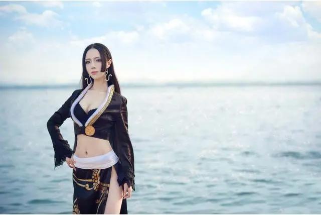 荒岛-海贼王女帝波雅·汉库克Cosplay角色扮演写真摄影图片