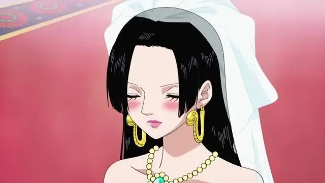 海贼王：女帝波雅汉克库，高贵傲娇的绝世大美女！