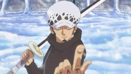 海贼王：多弗朗明哥vs索罗，谁更强？