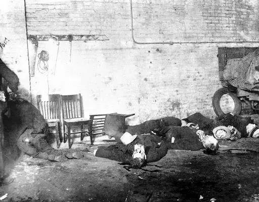 黑手党传奇教父＋悲情烂片导演，这部电影是真正的灾难艺术品