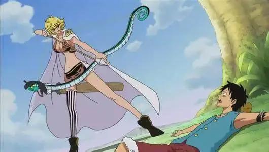 长出天际！《海贼王》中的无敌长腿美女们！
