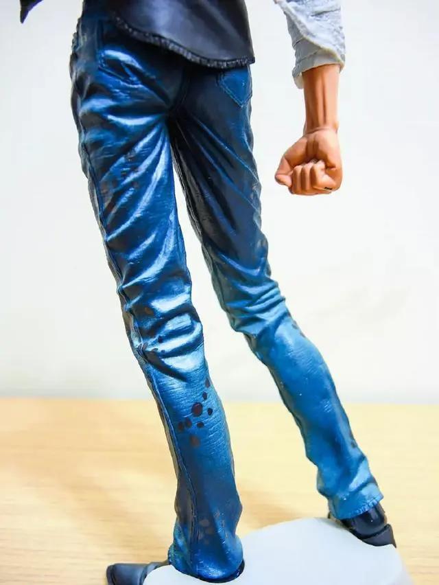 海贼王特拉法尔加·罗手办欣赏