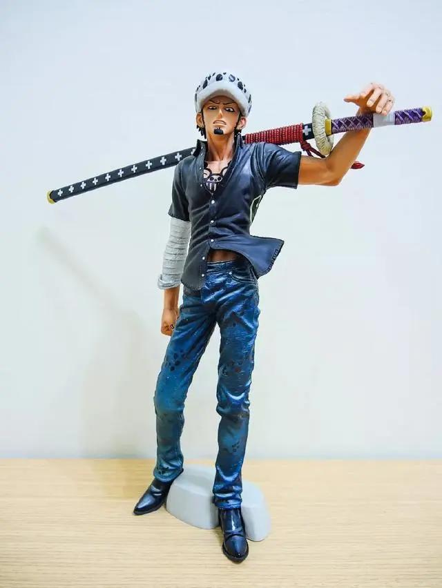 海贼王特拉法尔加·罗手办欣赏