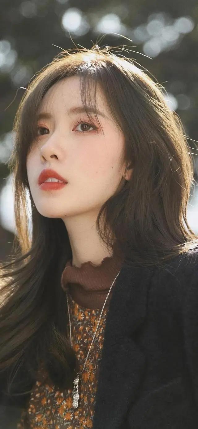 今日份全面屏壁纸系列，动漫少女系列