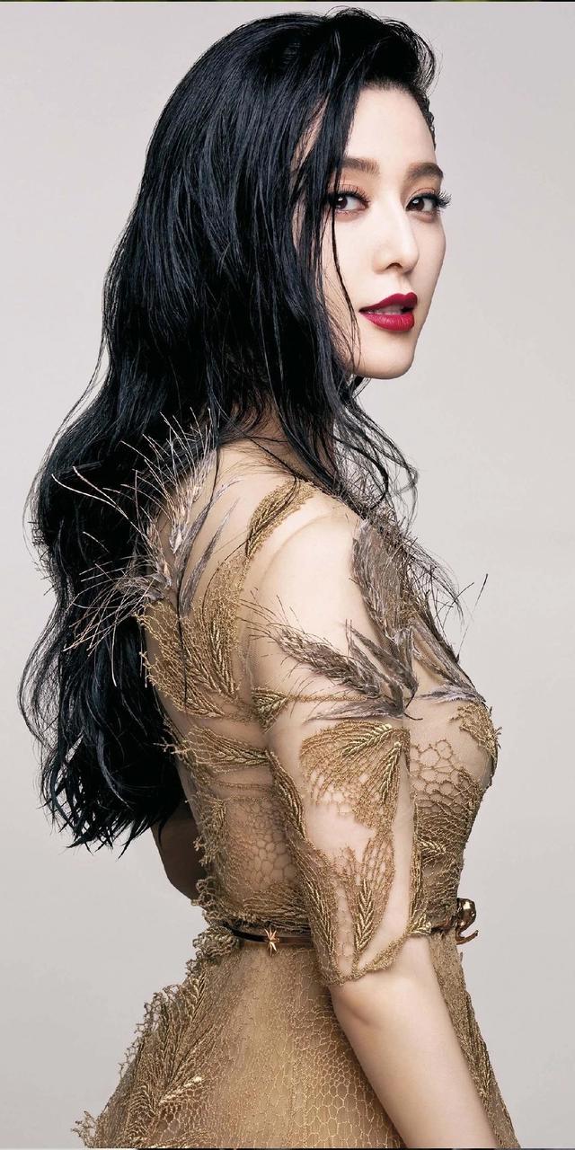 今日份全面屏壁纸系列，动漫少女系列