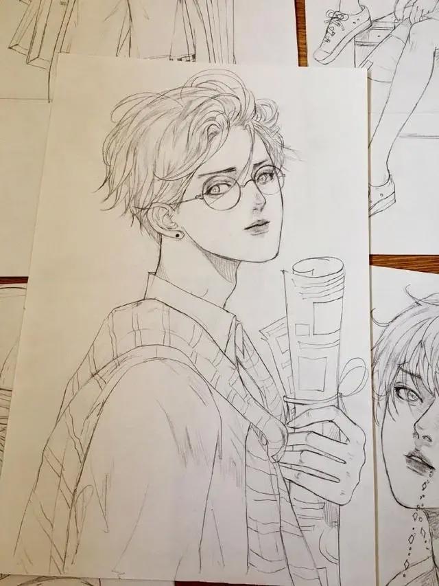 帅气的动漫男生黑白线稿，勾起女画手的绘画欲望
