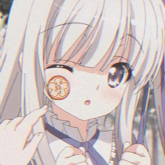 动漫头像：悲伤女头