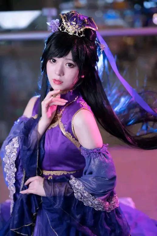 动漫：二次元美女们走出次元壁，来到了现实