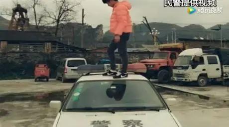 8名女子违规霸路拍视频热舞，挑战公序良俗哗众取宠要不得！