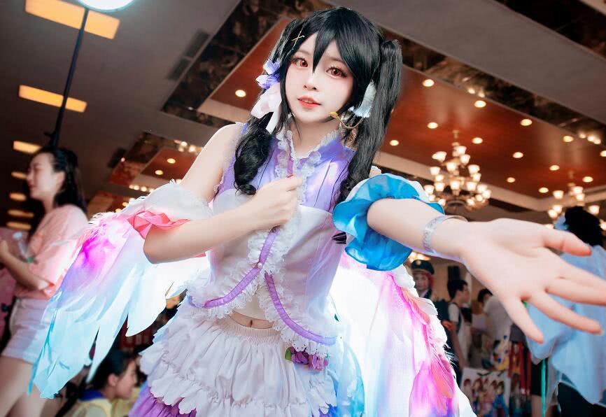 二次元又被官方针对?有的人告诉你:年轻人,你不可“随便喜欢”