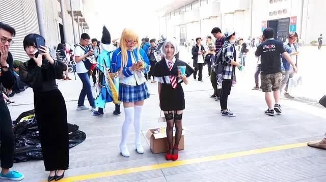 二次元:cos不槽颜,但并非每个coser都有认真对待cosplay