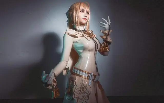 二次元：cos不槽颜，但并非每个coser都有认真对待cosplay