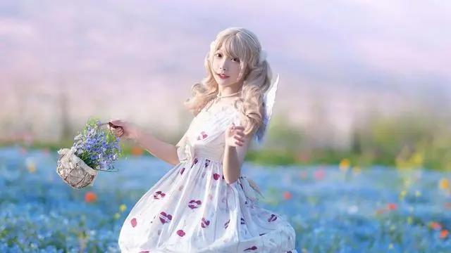 二次元中的三大误会，JK服、lo裙是二次元，初音却不是二次元