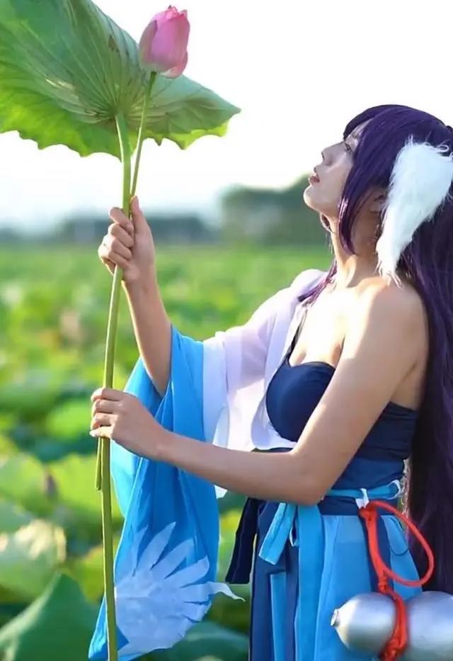 漫展都是“腿”，二次元全靠“角”，漫展中的二次元诡异画风呢？