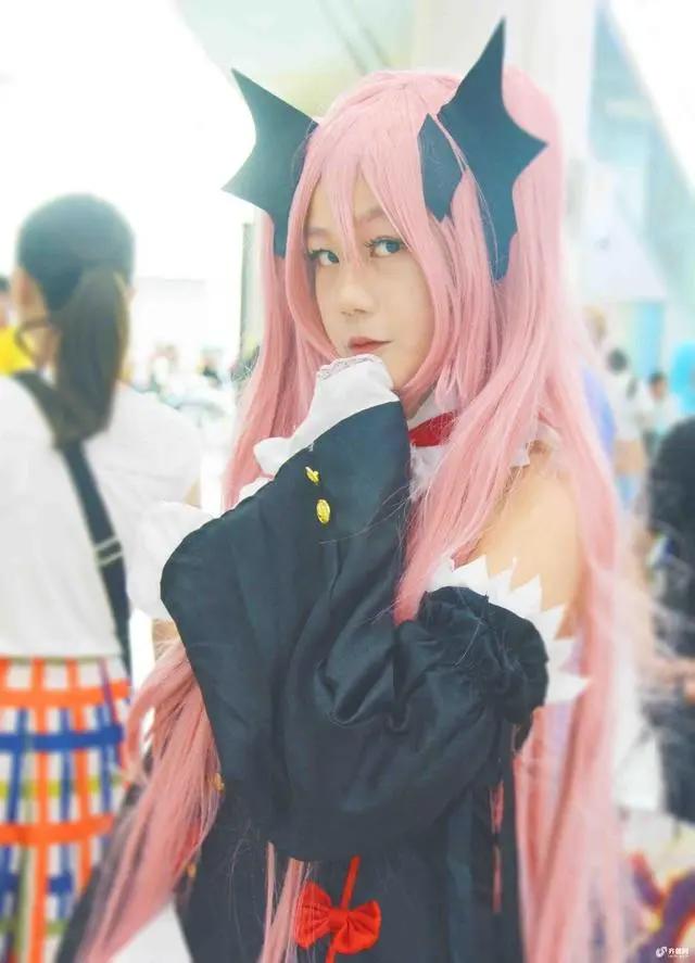 动漫、COSPLAY、美女不能少！济南漫展上二次元吸睛