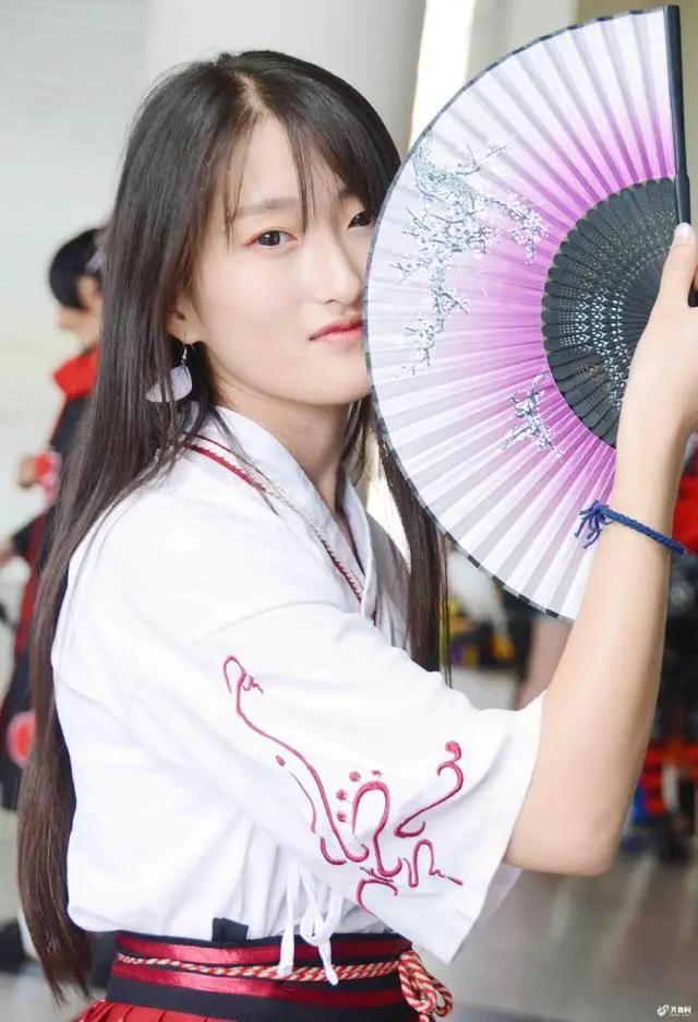 动漫、COSPLAY、美女不能少！济南漫展上二次元吸睛