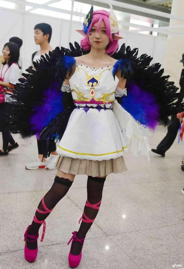 动漫、COSPLAY、美女不能少！济南漫展上二次元吸睛