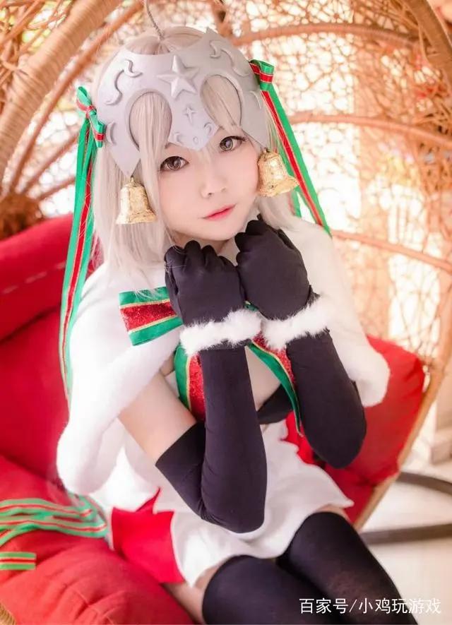 二次元美女圣诞贞德Cosplay