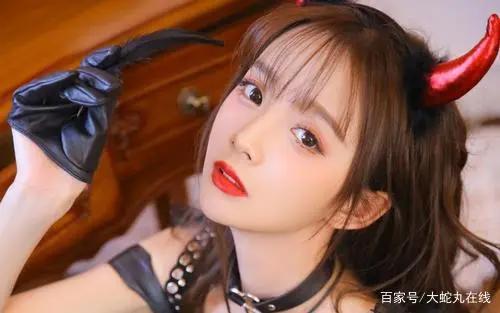 三个风格美少女cos小恶魔，第一个可爱动人，最后一个颜值无敌