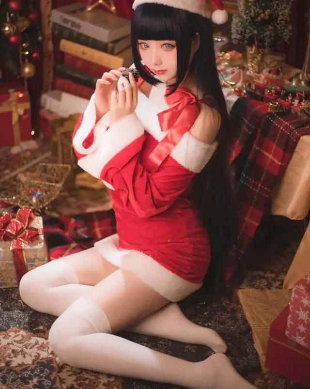 美女火影圣诞装COS，白袜雏田VS裸足天天，可爱还是敌不过性感